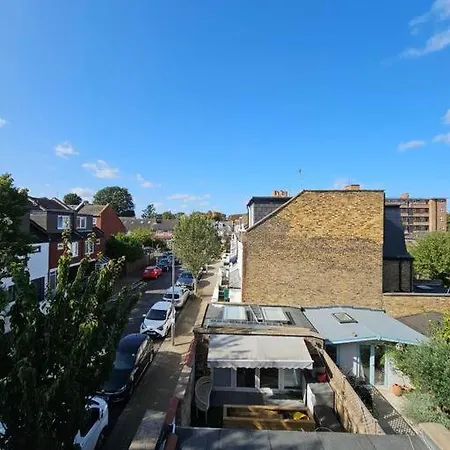 Cosy And Quiet One Bedroom Thames Flat Londra Esterno foto