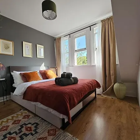 Cosy And Quiet One Bedroom Thames Flat Londra Esterno foto